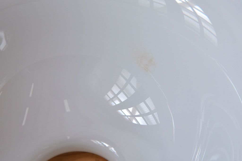 アンティーク　白いガラスの古い吊り下げ天井照明(1)