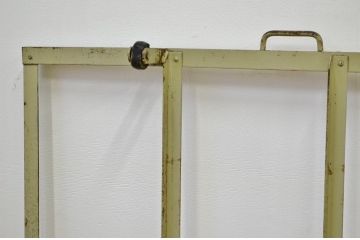 レトロ家具★昭和レトロ　古い病院のアイアンベットフレーム?