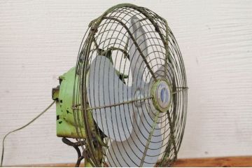 アンティーク雑貨　レトロな卓上扇風機　NDS