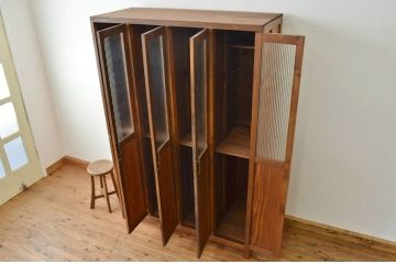 レトロ家具　昭和レトロ 希少 古い木のモールガラスアンティークロッカー?4人用