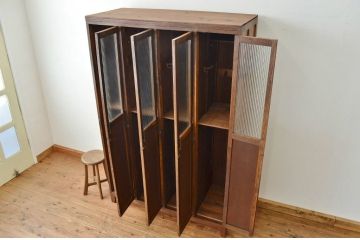 レトロ家具　昭和レトロ 希少 古い木のモールガラスアンティークロッカー?4人用
