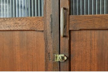 レトロ家具　昭和レトロ 希少 古い木のモールガラスアンティークロッカー?3人用