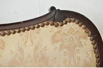 アンティーク家具　イギリスアンティーク 素敵な飾り彫りとねこ脚の2人用ベンチ(セティ)