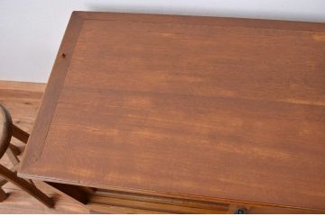 アンティーク家具　◇アンティーク ナラ材の希少な色ガラスと象嵌の高級食器棚(カップボード・収納棚)