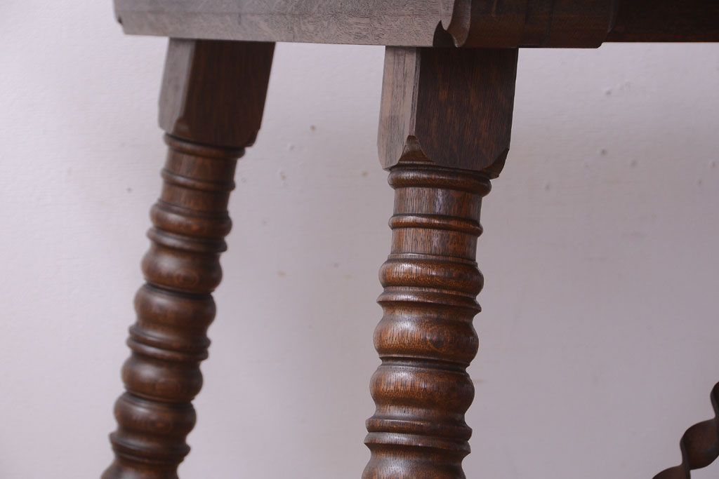 中古　ナラ材!高級ダイニングテーブル(定価約398000円)