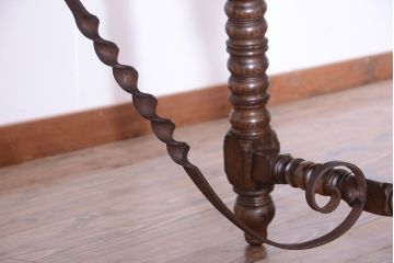 中古　ナラ材!高級ダイニングテーブル(定価約398000円)