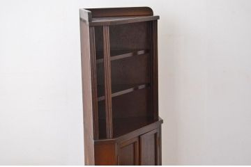 レトロ家具　昭和レトロ　細身でシックな三角コーナーキャビネット(アンティーク)