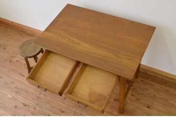 レトロ家具　昭和レトロ 古い栓無垢材のシンプルな平机?(テーブル・作業台)