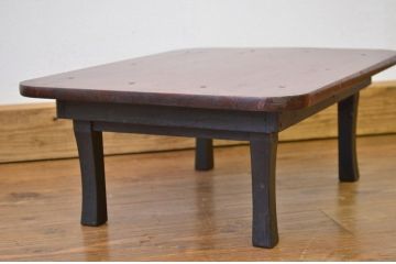 レトロ家具　昭和レトロ 天板一枚板のとても小さなかわいい角ちゃぶ台(折り畳みテーブル)