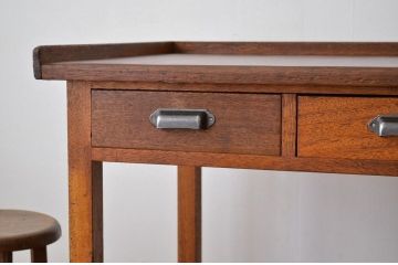レトロ家具　昭和レトロ 縁付きデザインのかわいい平机(デスク)?作業台