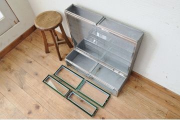 アンティーク家具　珍品!古いブリキのガラスケース2