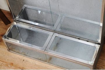 アンティーク家具　珍品!古いブリキのガラスケース2