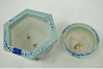 アンティーク雑貨　古民具・骨董 昭和レトロな梅の図青磁植木鉢2個セット