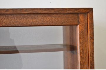 レトロ家具　昭和レトロ 結霜ガラス入り特大両面収納棚 引き出し付き(陳列棚・ショーケース・ガラスケース)