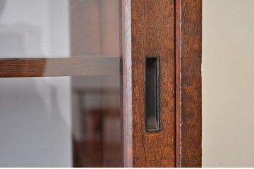 レトロ家具　昭和レトロ 結霜ガラス入り特大両面収納棚 引き出し付き(陳列棚・ショーケース・ガラスケース)
