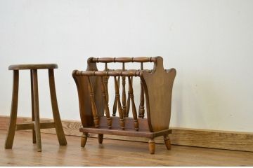 アンティーク雑貨　中古　飛騨産業　キツツキマーク　マガジンラック