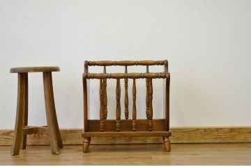 アンティーク雑貨　中古　飛騨産業　キツツキマーク　マガジンラック