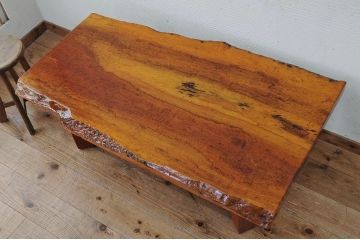 アンティーク家具　天板一枚板!花梨(カリン)材の重厚な座卓