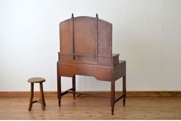 アンティーク家具　大正ロマン　古い洋館の上質なドレッサー(鏡台)