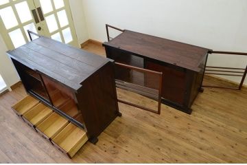 アンティーク家具　古民具・骨董　非常に珍しい　両面開き水屋箪笥(収納棚)