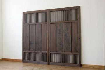 1960年頃古い木の上質な作りの格子戸2枚セット(引き戸)