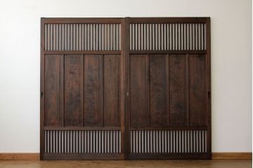 1960年頃古い木の上質な作りの格子戸2枚セット(引き戸)