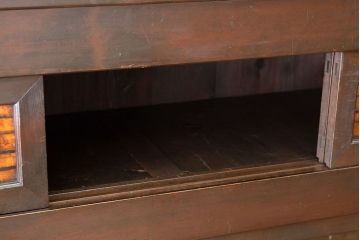アンティーク家具　古民具・骨董　希少な黒柿の四尺水屋箪笥(サイドボード)