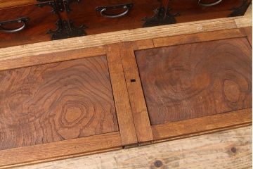 アンティーク家具　古民具・骨董　重厚な三方欅の上手帳場箪笥