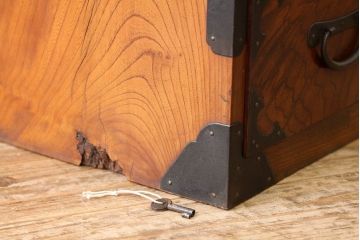 アンティーク家具　古民具・骨董　重厚な三方欅の上手帳場箪笥