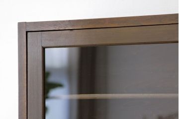 アンティーク家具　★アンティーク　スリムな縦型収納棚(本箱・食器棚)