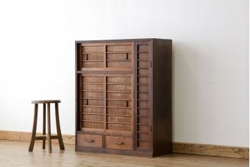 アンティーク家具　アンティーク　造りの上質な無垢材下駄箱(収納棚)