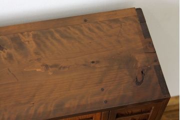 アンティーク家具　アンティーク　造りの上質な無垢材下駄箱(収納棚)