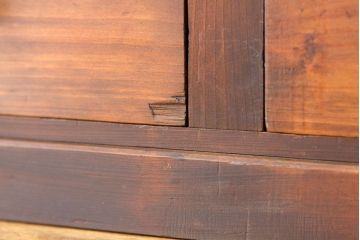 アンティーク家具　アンティーク　造りの上質な無垢材下駄箱(収納棚)