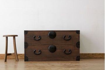 アンティーク家具　アンティーク　極太金具の時代箪笥ローボード
