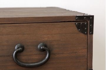 アンティーク家具　アンティーク　極太金具の時代箪笥ローボード