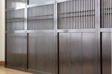 古民具・骨董　古い木の格子帯戸4枚セット(板戸・引き戸)