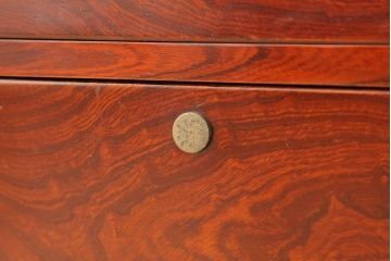 アンティーク家具　アンティーク　漆の綺麗な前欅重ね衣装箪笥(チェスト)