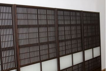 古民具・骨董　古い木のシックな裏障子付き格子4枚セット(引き戸・建具)
