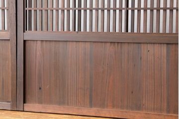 古民具・骨董　古い木のシックな裏障子付き格子4枚セット(引き戸・建具)