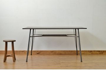 アンティーク家具　★アンティーク 天板無垢板の鉄脚テーブル?(作業台・アイアン)