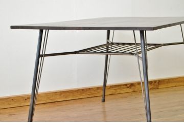 アンティーク家具　★アンティーク 天板無垢板の鉄脚テーブル?(作業台・アイアン)