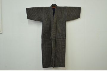 アンティーク雑貨　○古い木綿着物　3点(縦縞、絣　古布材料)