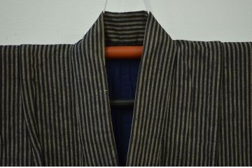 アンティーク雑貨　○古い木綿着物　3点(縦縞、絣　古布材料)