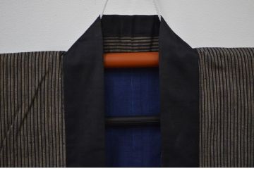 アンティーク雑貨　○古い木綿着物　3点(縦縞、絣　古布材料)