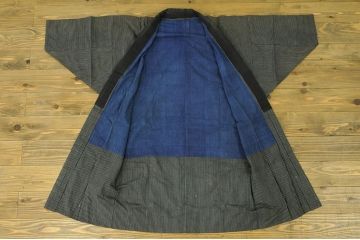 アンティーク家具　○古い木綿着物　4点(絣古布材料)