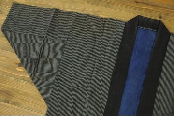 アンティーク家具　○古い木綿着物　4点(絣古布材料)