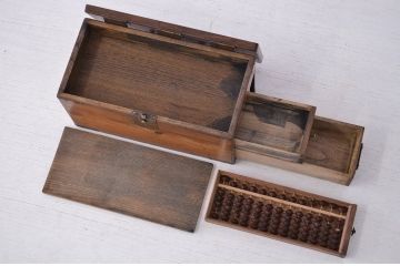 アンティーク雑貨　明治期!出来の良い桑製硯箱・算盤付(帳箱)