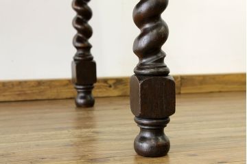 アンティーク家具　イギリスアンティーク　ツイストレッグエクステンションテーブル(オーク材)