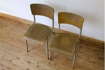 ヴィンテージ家具　イギリスビンテージ　スクールパイプチェア2脚セット　スタッキング椅子