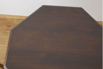 アンティーク家具　イギリスアンティーク　オクタゴンカフェテーブル(コーヒーテーブル)